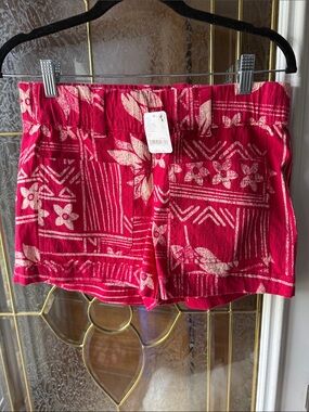 Free People RED AND WHITE Floral Print Pull-On Bermudas